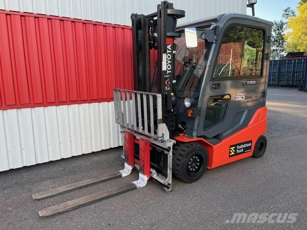 Toyota 8 FBMKT 30 Elmotviktstruckar