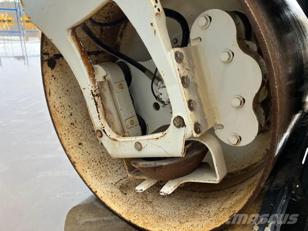 Bomag BW151AD-5 Tvåvalsvältar
