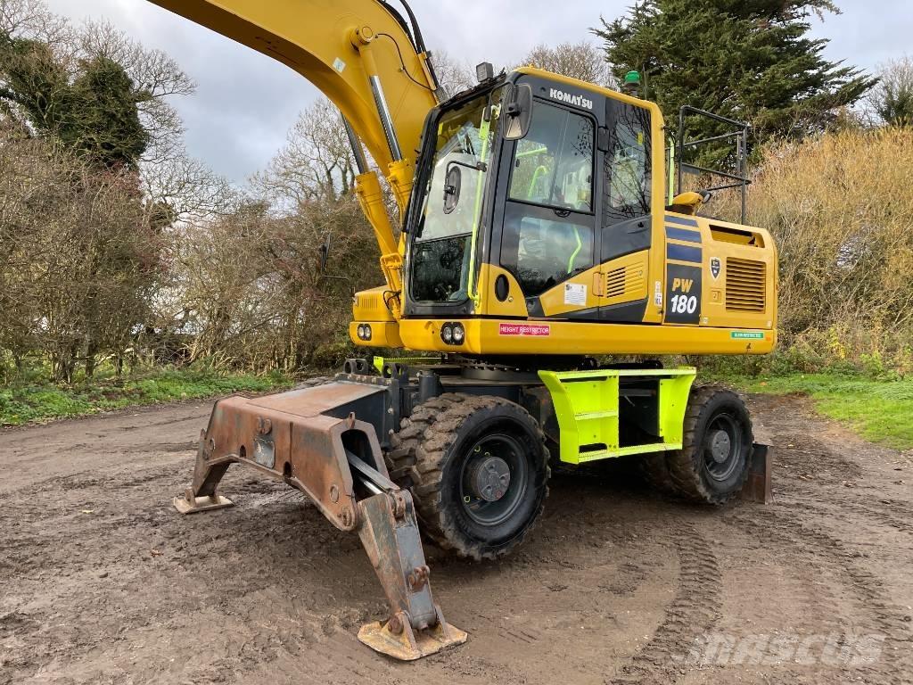 Komatsu PW 180-11 Hjulgrävare