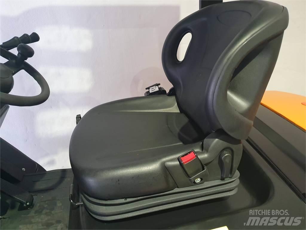  CPCD25T8 S4S Dieselmotviktstruckar