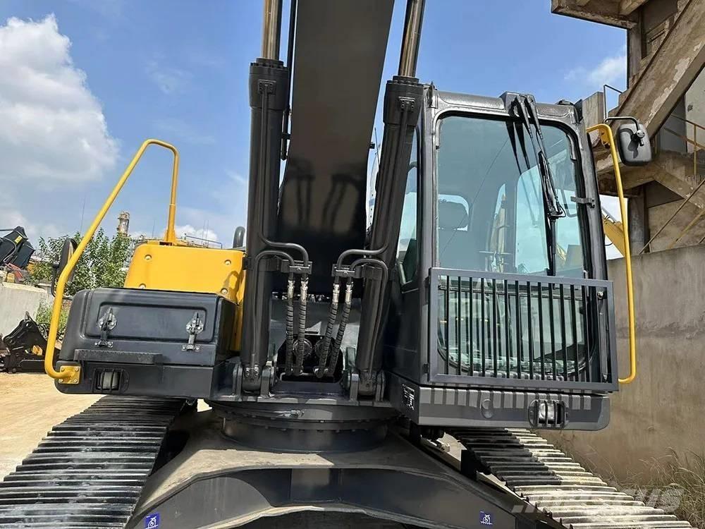 Volvo EC240D Bandgrävare