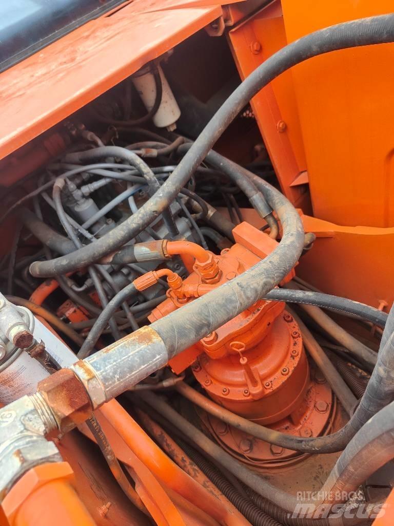Doosan 220 LC-7 Bandgrävare