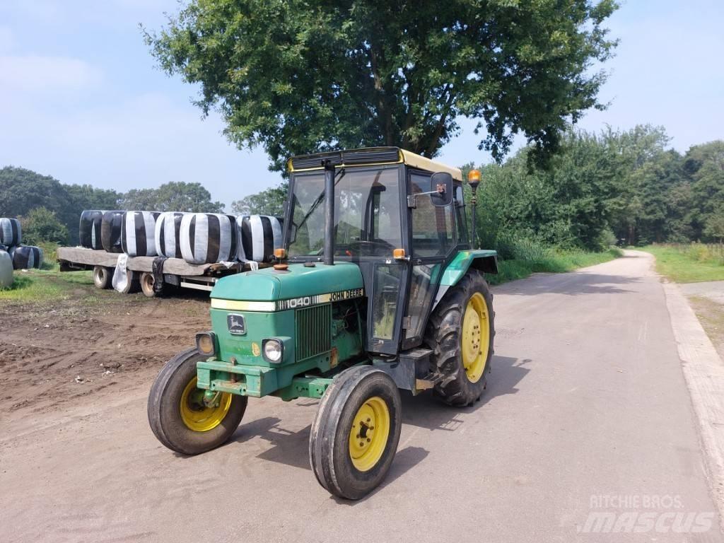 John Deere 1040 Traktorer