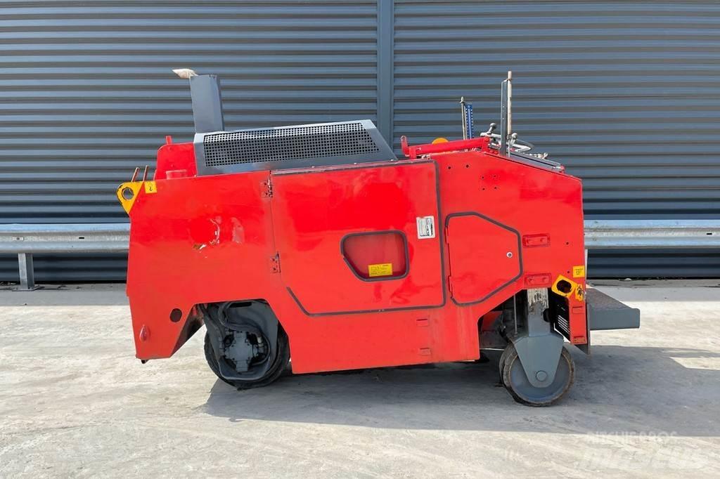 Wirtgen W 350 Asfaltskallfräsmaskiner