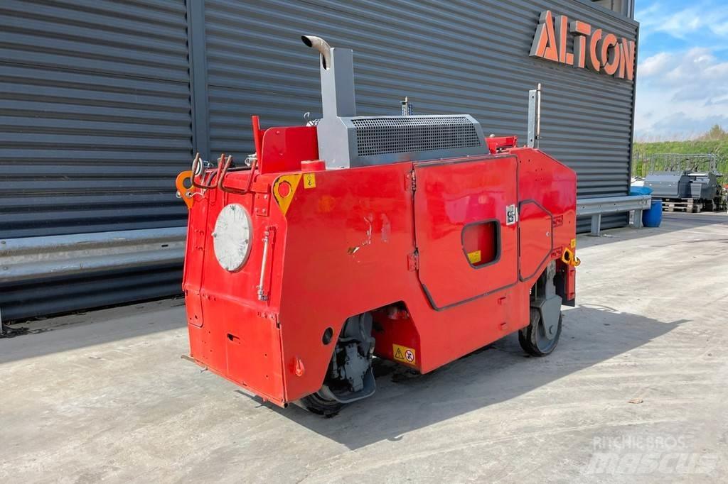 Wirtgen W 350 Asfaltskallfräsmaskiner