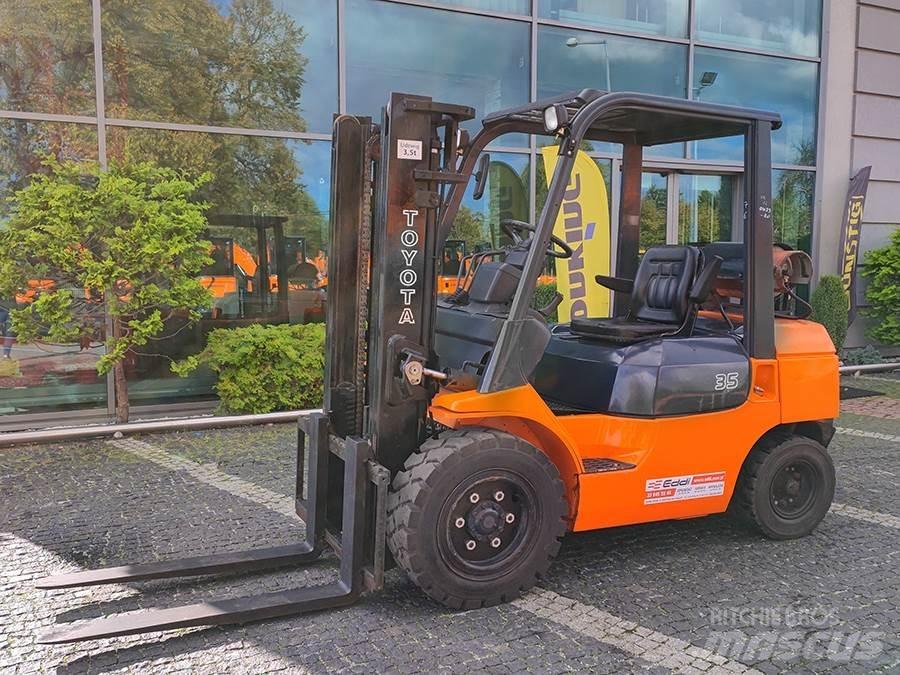 Toyota 7FG35 Gasolmotviktstruckar