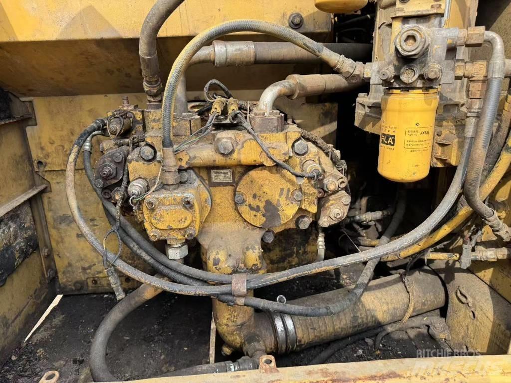 CAT 320 C Bandgrävare