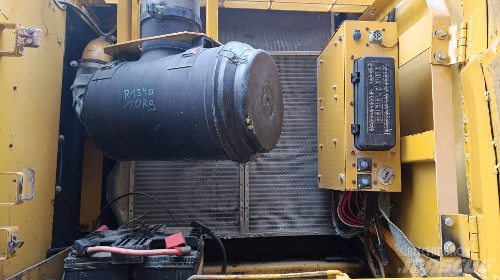CAT 330 CL Bandgrävare