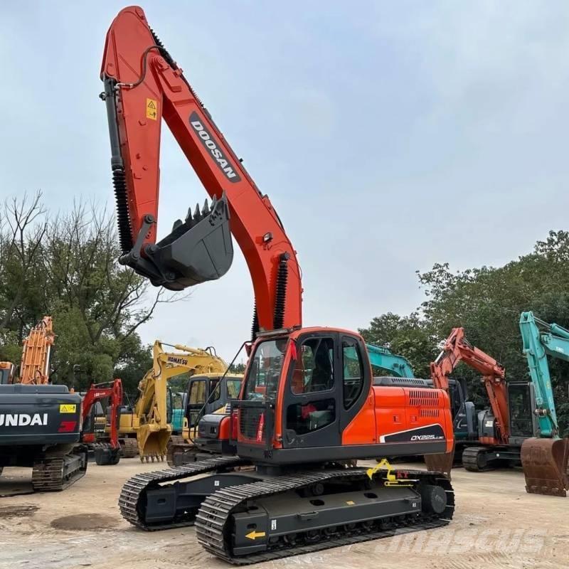 Doosan DX225-9C Bandgrävare