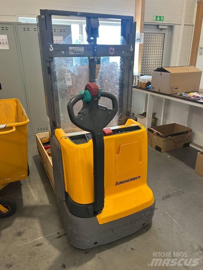 Jungheinrich EJC 110 Staplare-led