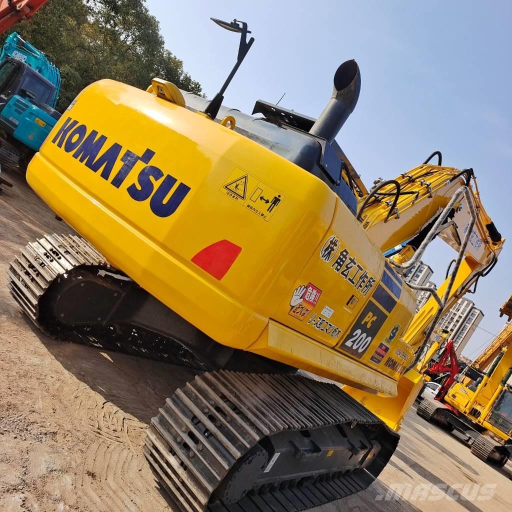 Komatsu PC 200-8 Bandgrävare