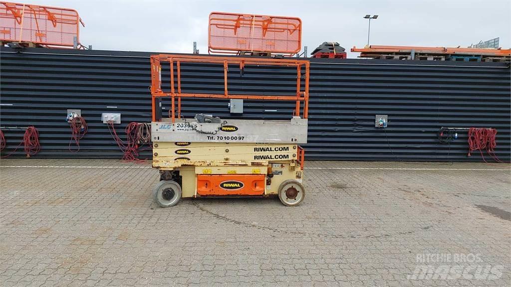 JLG 2030ES Saxliftar