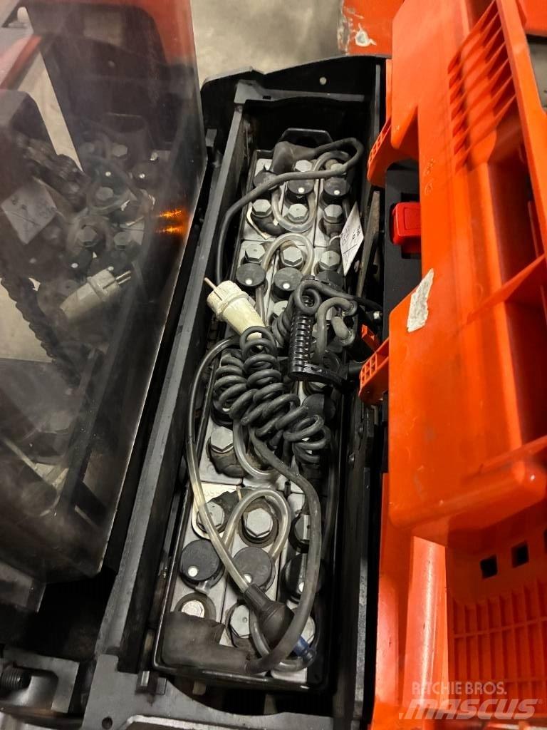 Toyota SWE120L Staplare-led