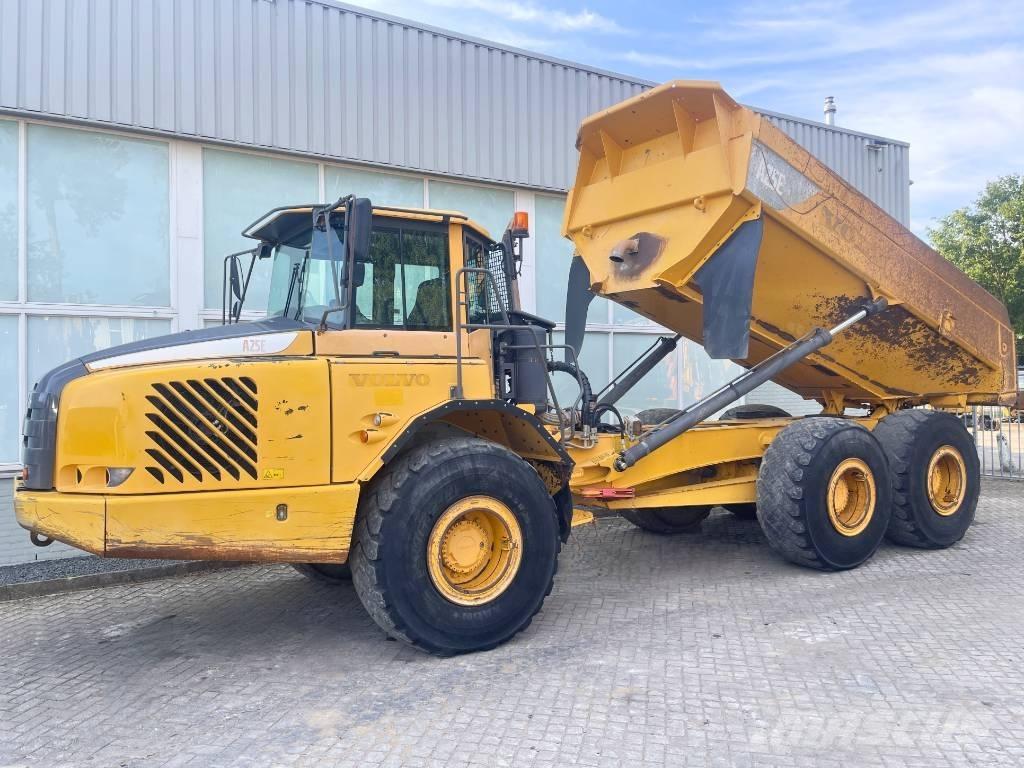 Volvo A25E Midjestyrd dumper