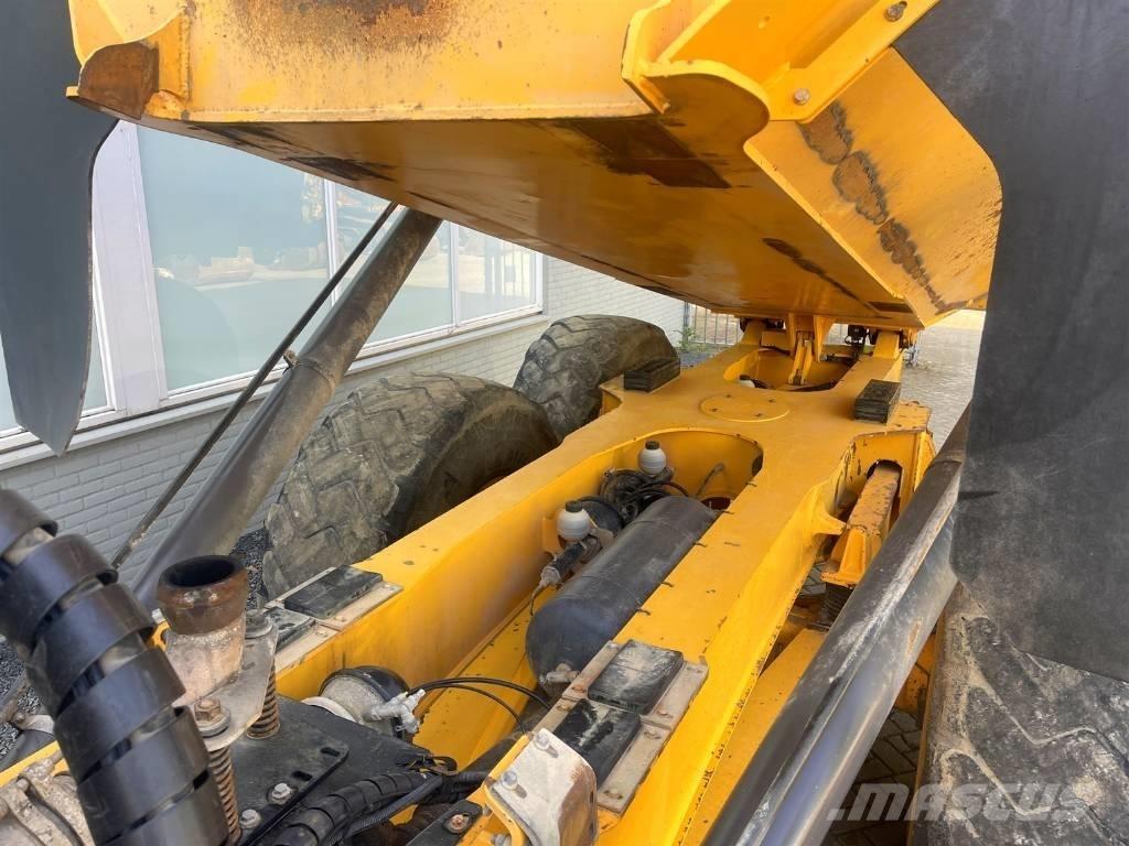 Volvo A25E Midjestyrd dumper