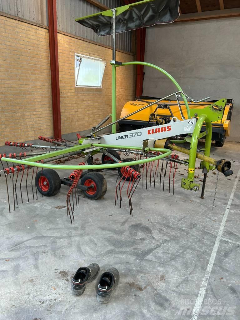 CLAAS Liner 370 Vändare och luftare
