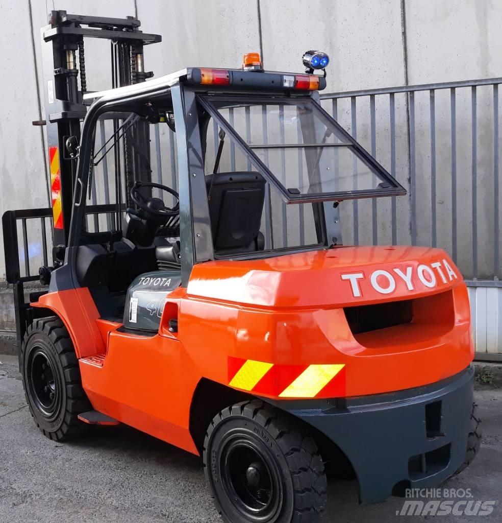 Toyota 7 FD 40 Dieselmotviktstruckar