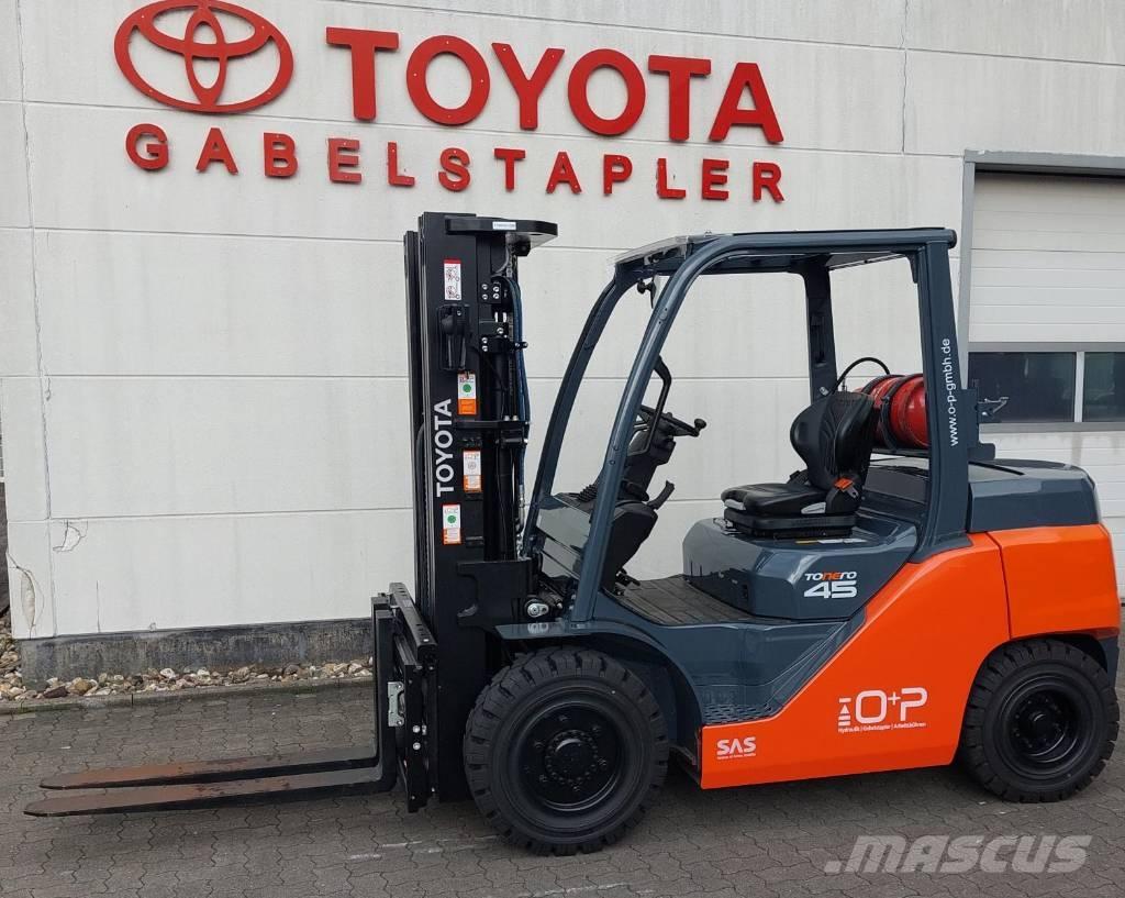 Toyota Tonero 8FG40F Gasolmotviktstruckar