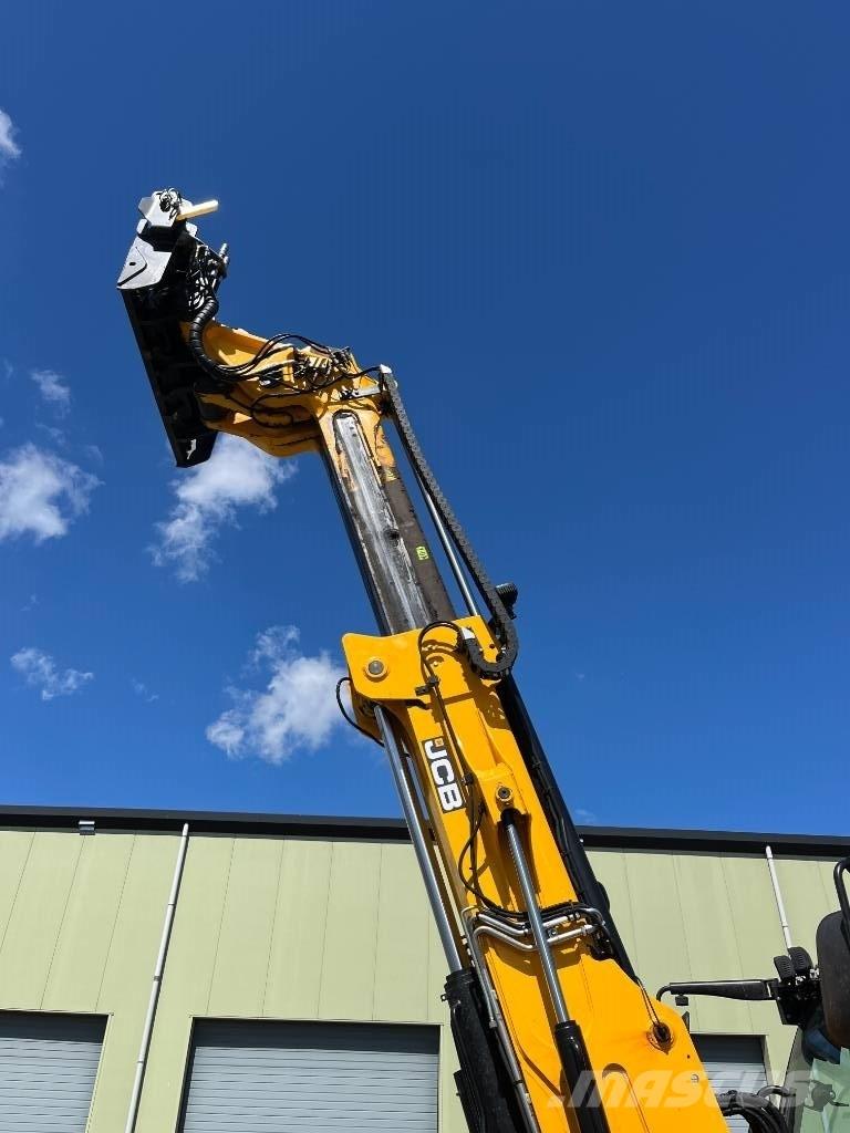 JCB TM 420 Redskapsbärare för lantbruk
