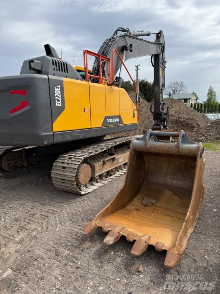 Volvo EC 220 EL Bandgrävare