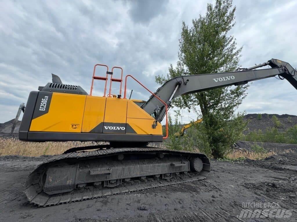 Volvo EC250ELR Bandgrävare