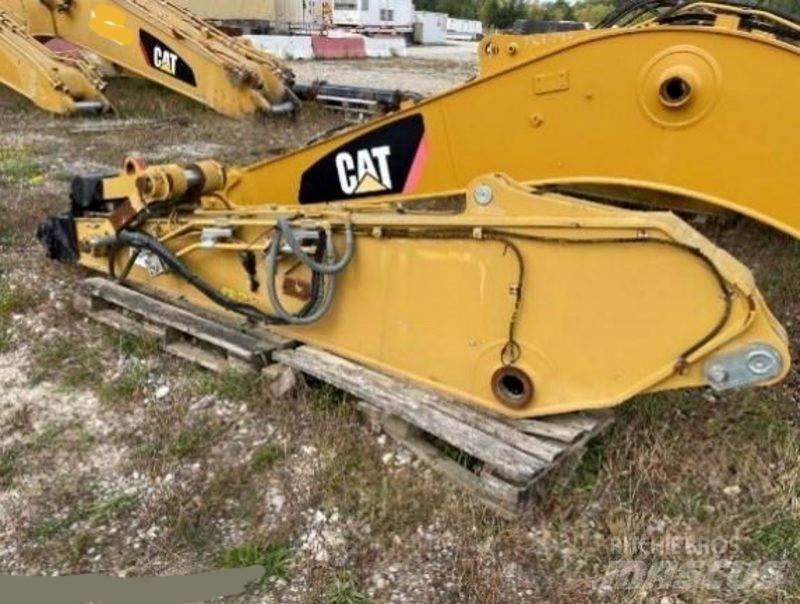 CAT 319 Bommar och stickor