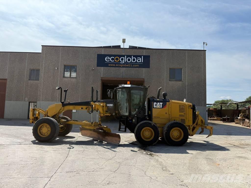 CAT 140 M 3 AWD Väghyvlar