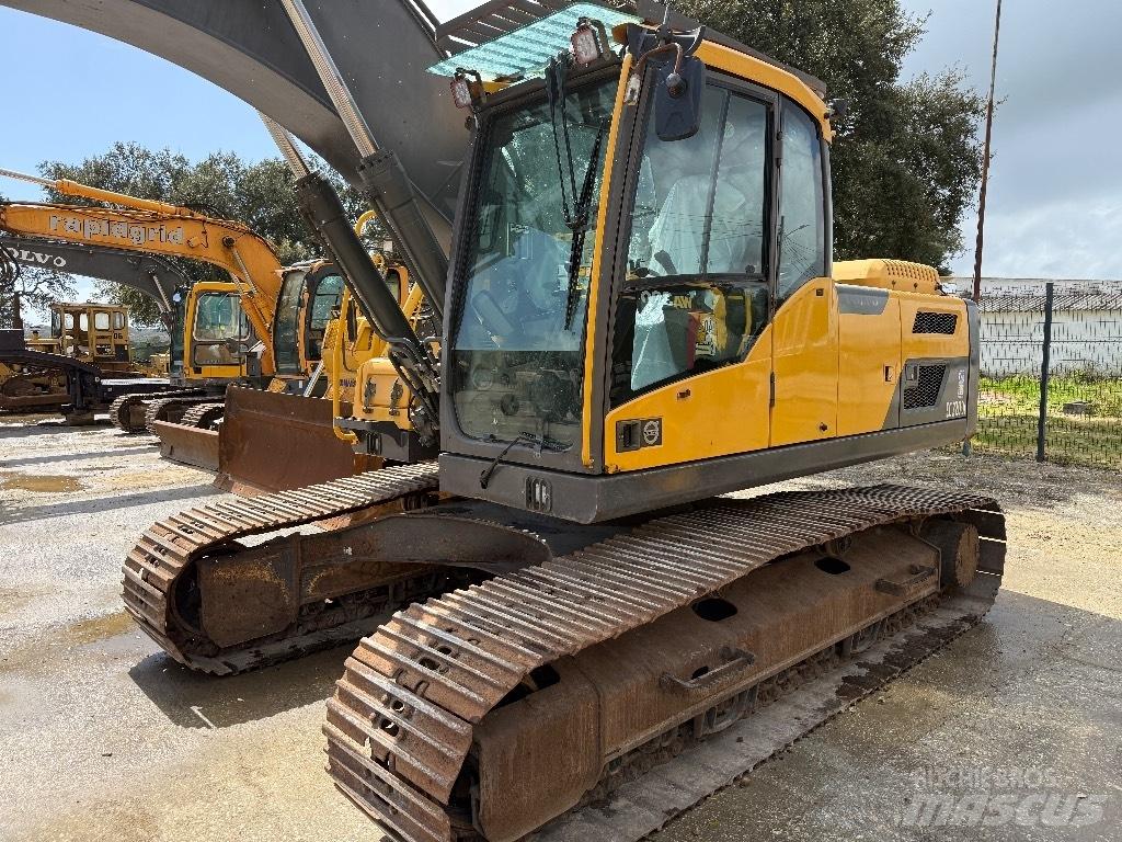 Volvo EC220D Bandgrävare