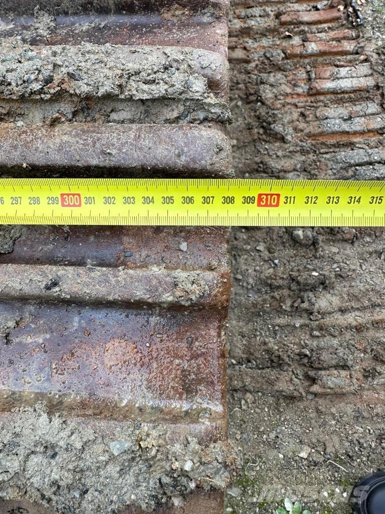 CAT 323 D L Bandgrävare