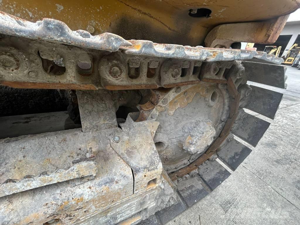 CAT D 3 C III Bandschaktare