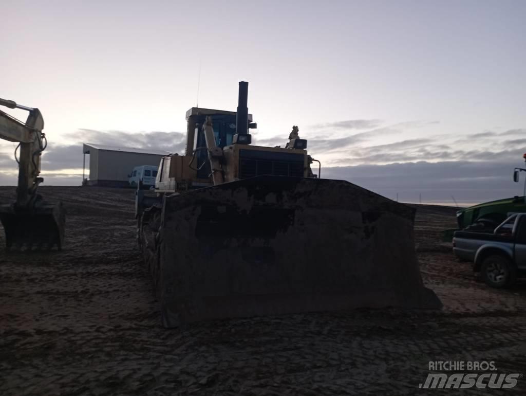 Komatsu D 375 A-2 Bandschaktare