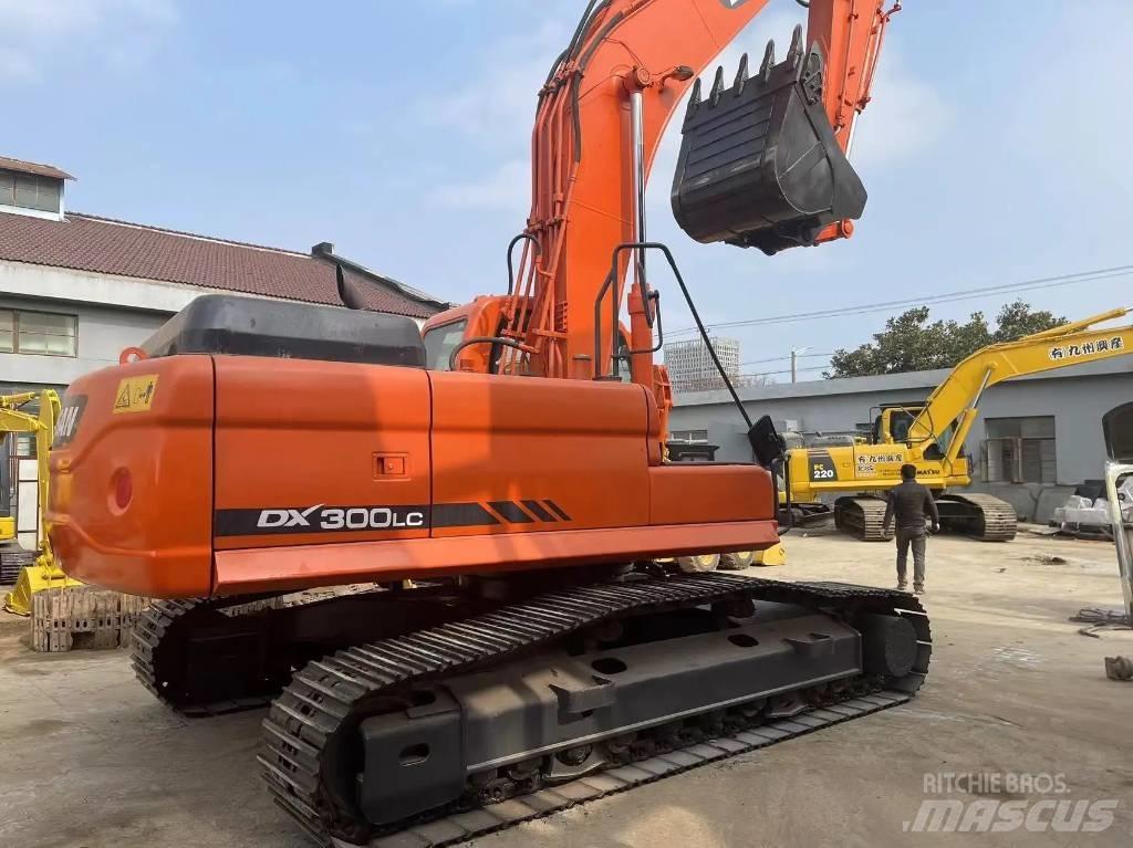 Doosan DX300LC Bandgrävare