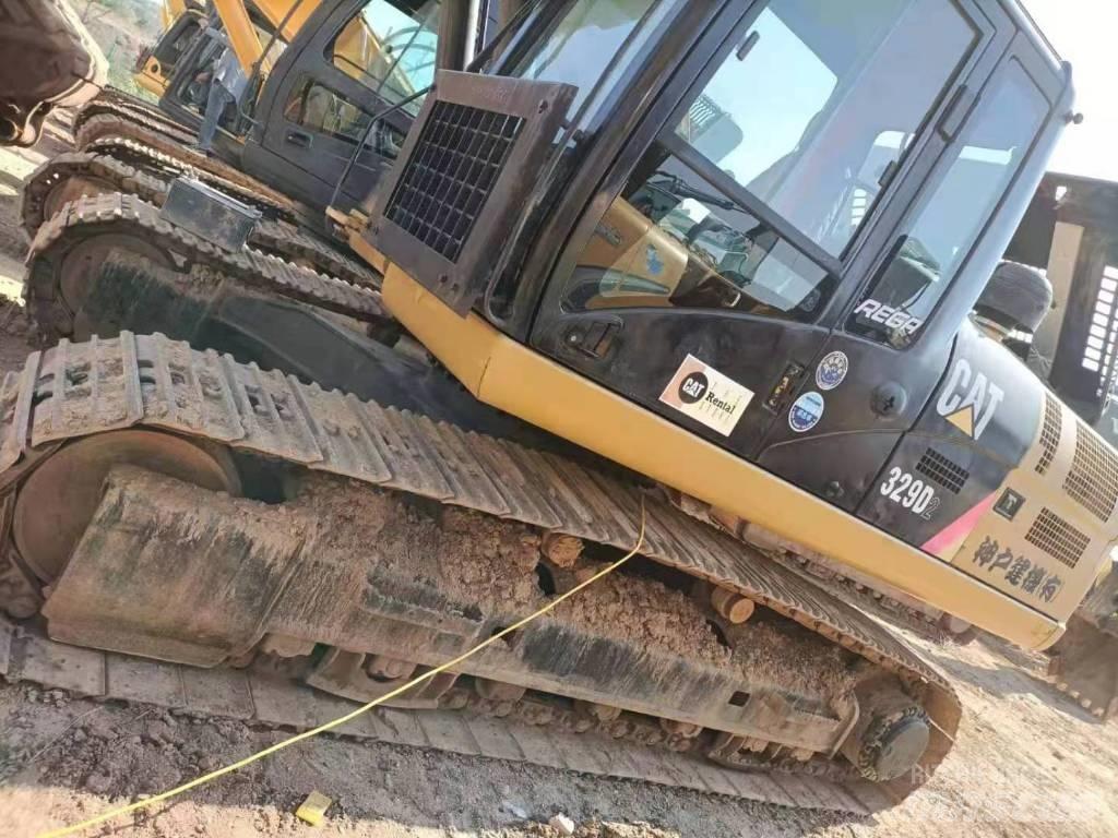 CAT 329 D L Bandgrävare