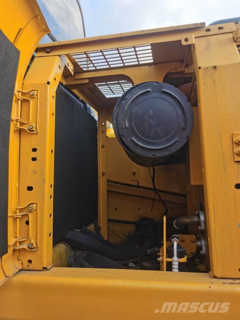 Komatsu PC 220-7 Bandgrävare