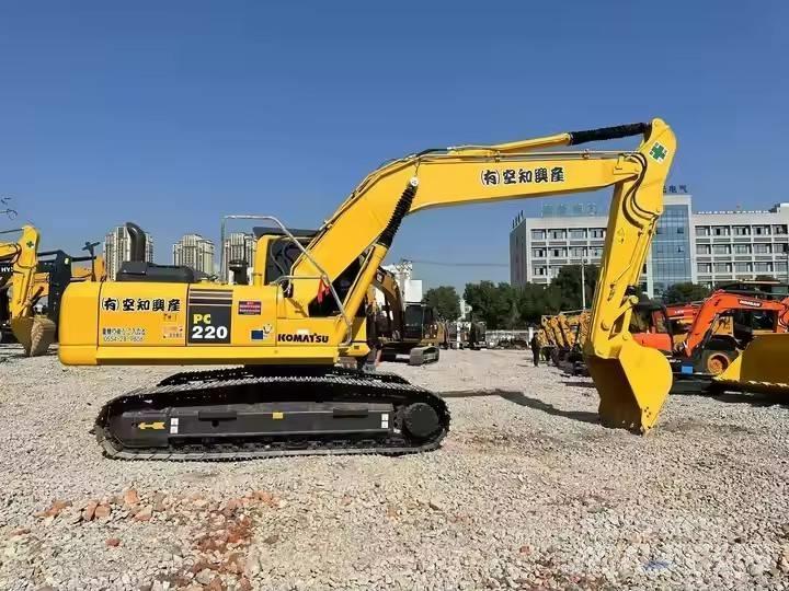 Komatsu PC 220 Bandgrävare