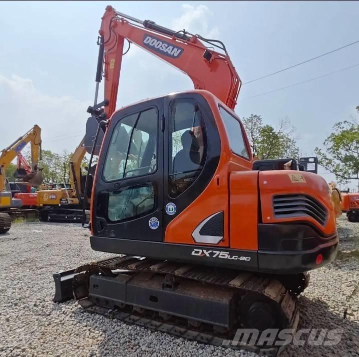 Doosan DX75-9C Midigrävmaskiner 7t - 12t
