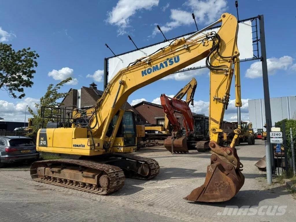 Komatsu PC210LC-8 Bandgrävare