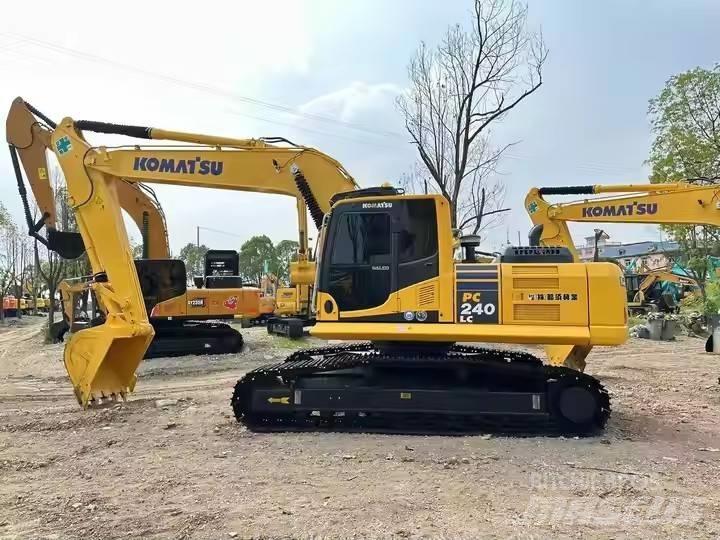 Komatsu PC240 Bandgrävare