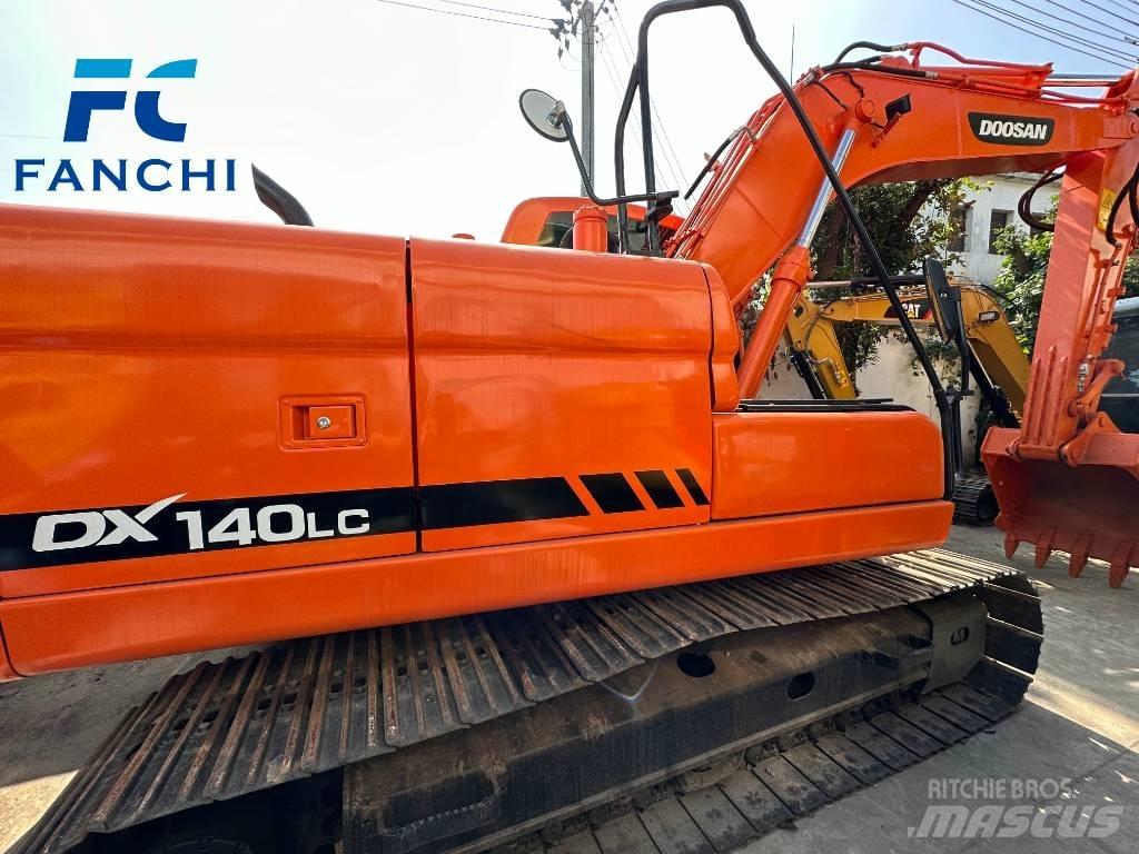 Doosan DX 140 LC Hjulgrävare