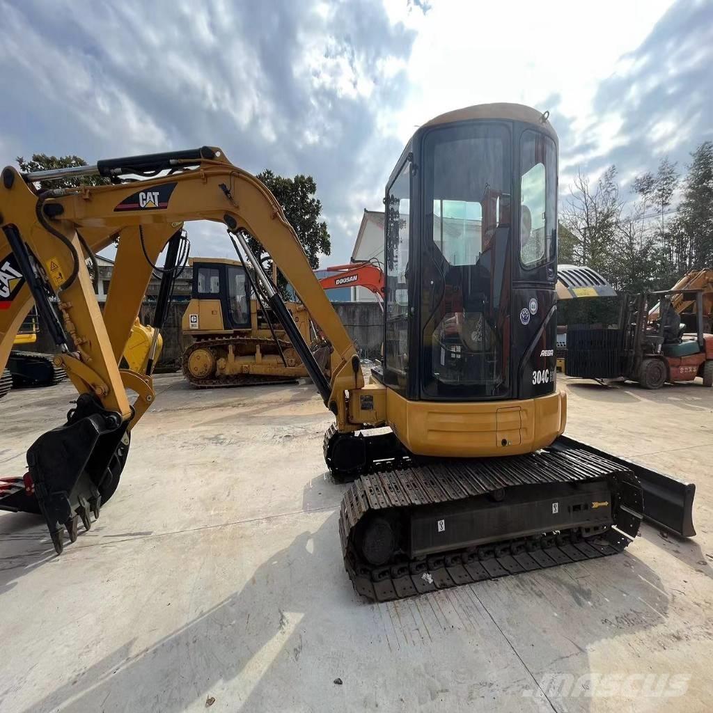 CAT 304 C Minigrävare < 7t