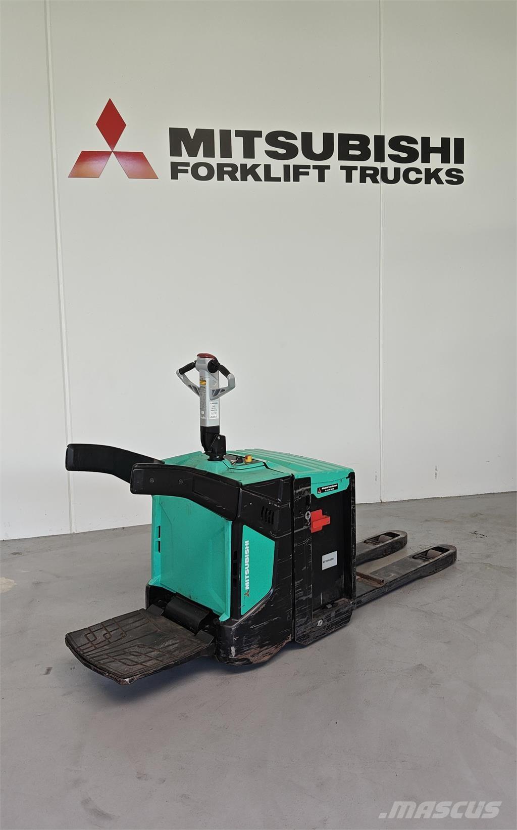 Mitsubishi PBV20N2 Flaktruck