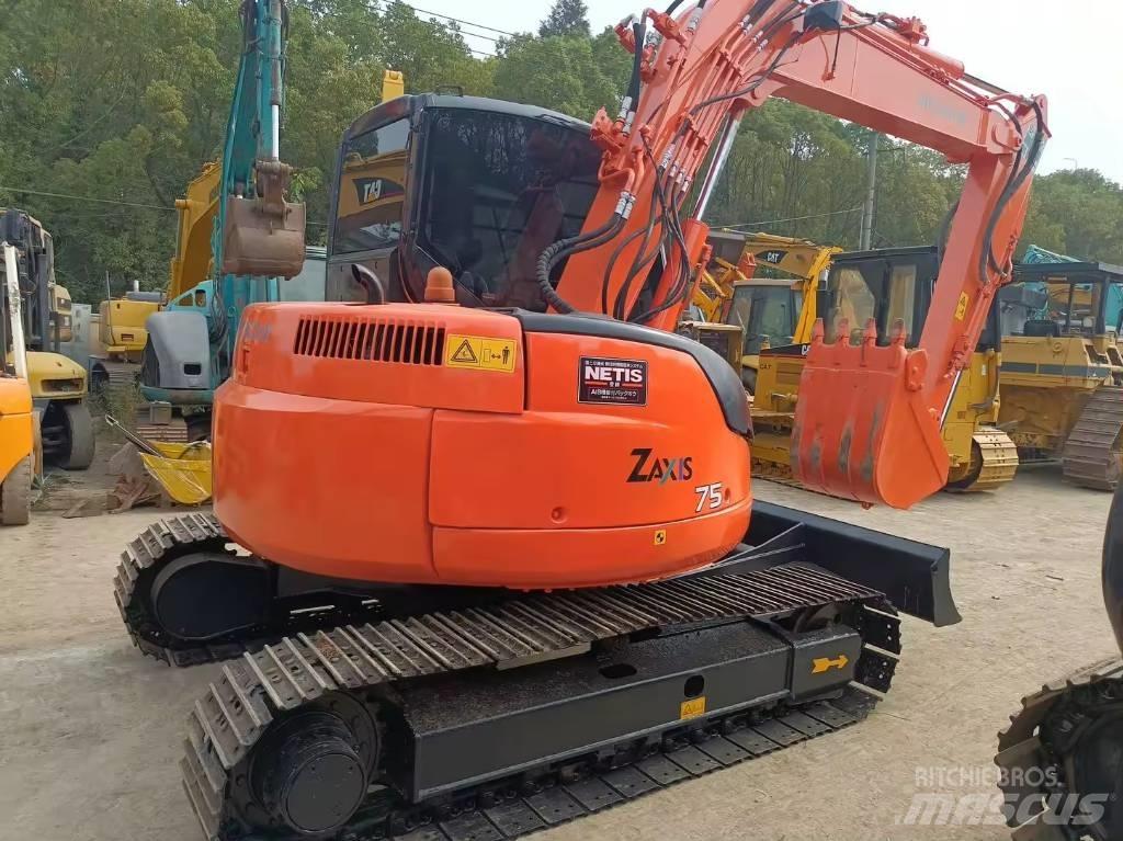 Hitachi ZX 75 Midigrävmaskiner 7t - 12t