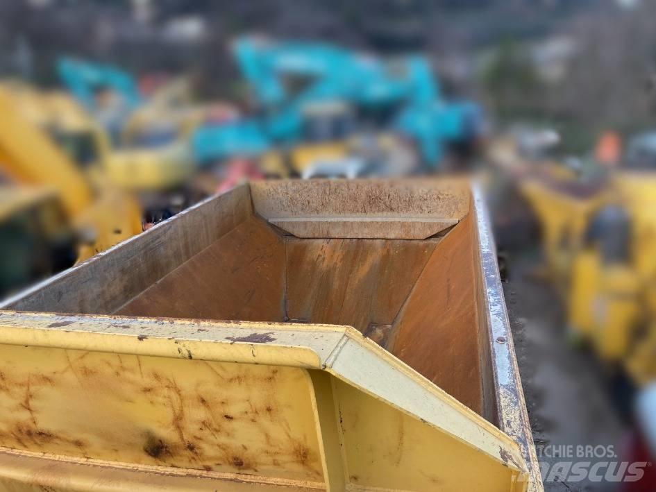 Komatsu HM 300-5E Midjestyrd dumper