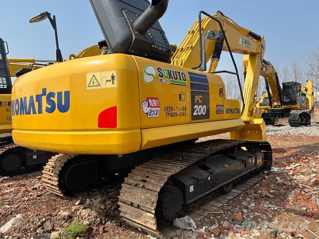 Komatsu PC 200-8 Bandgrävare