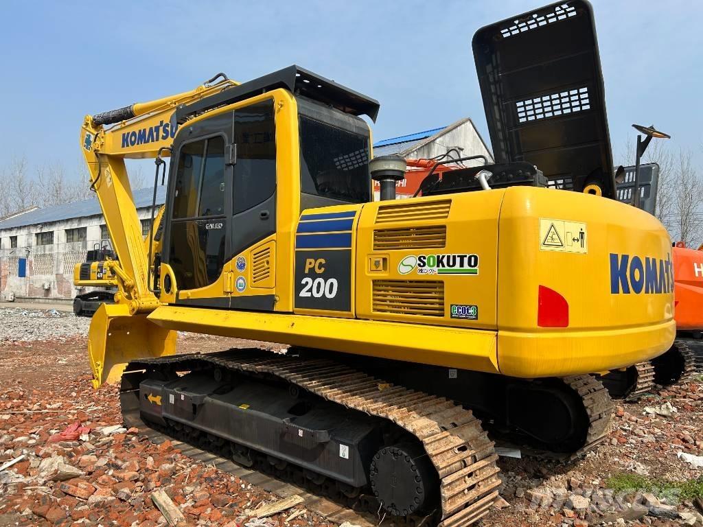 Komatsu PC 200-8 Bandgrävare