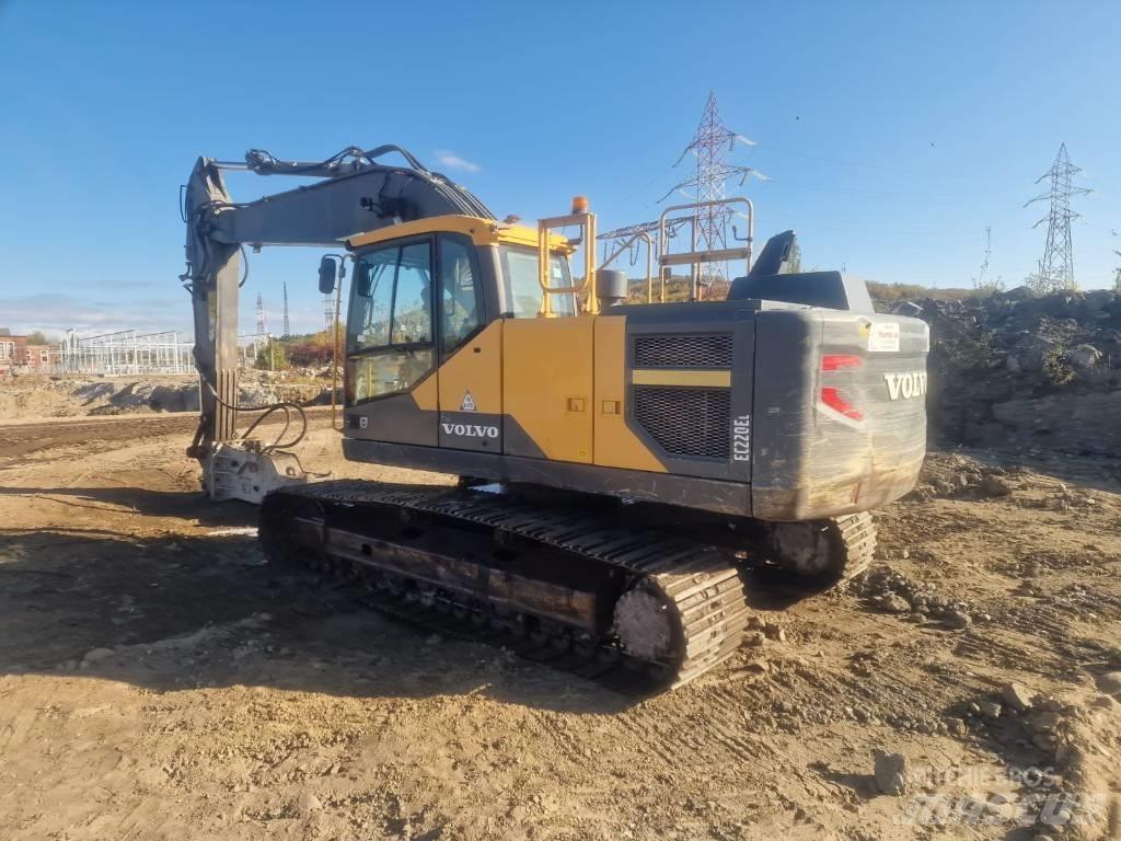 Volvo EC 220 E Bandgrävare