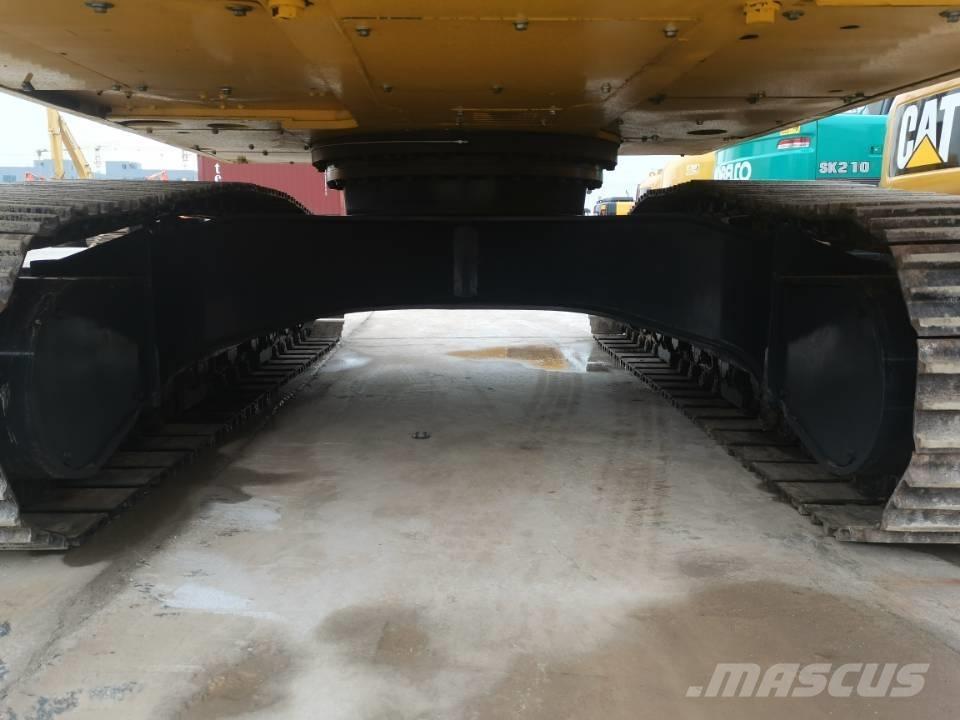 Komatsu PC 220-8 Bandgrävare