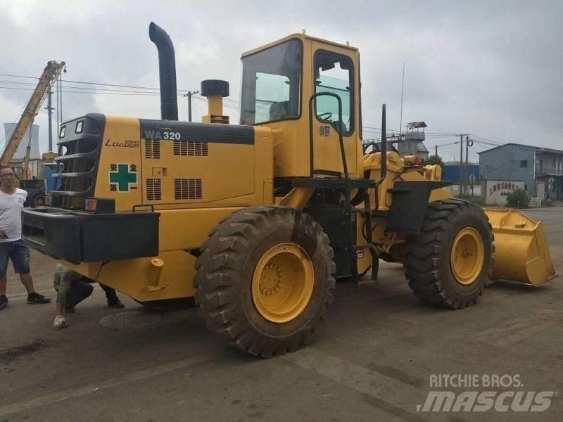 Komatsu WA 320 Grävlastare