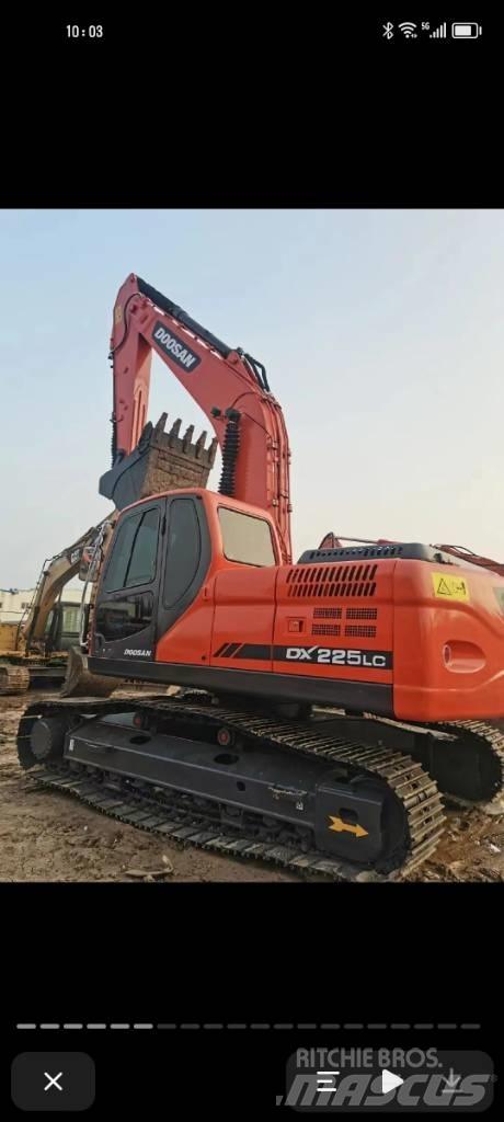 Doosan DX 220 Bandgrävare