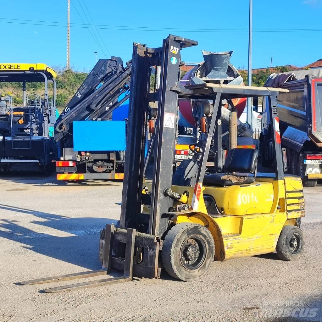 CAT DP 25 Dieselmotviktstruckar